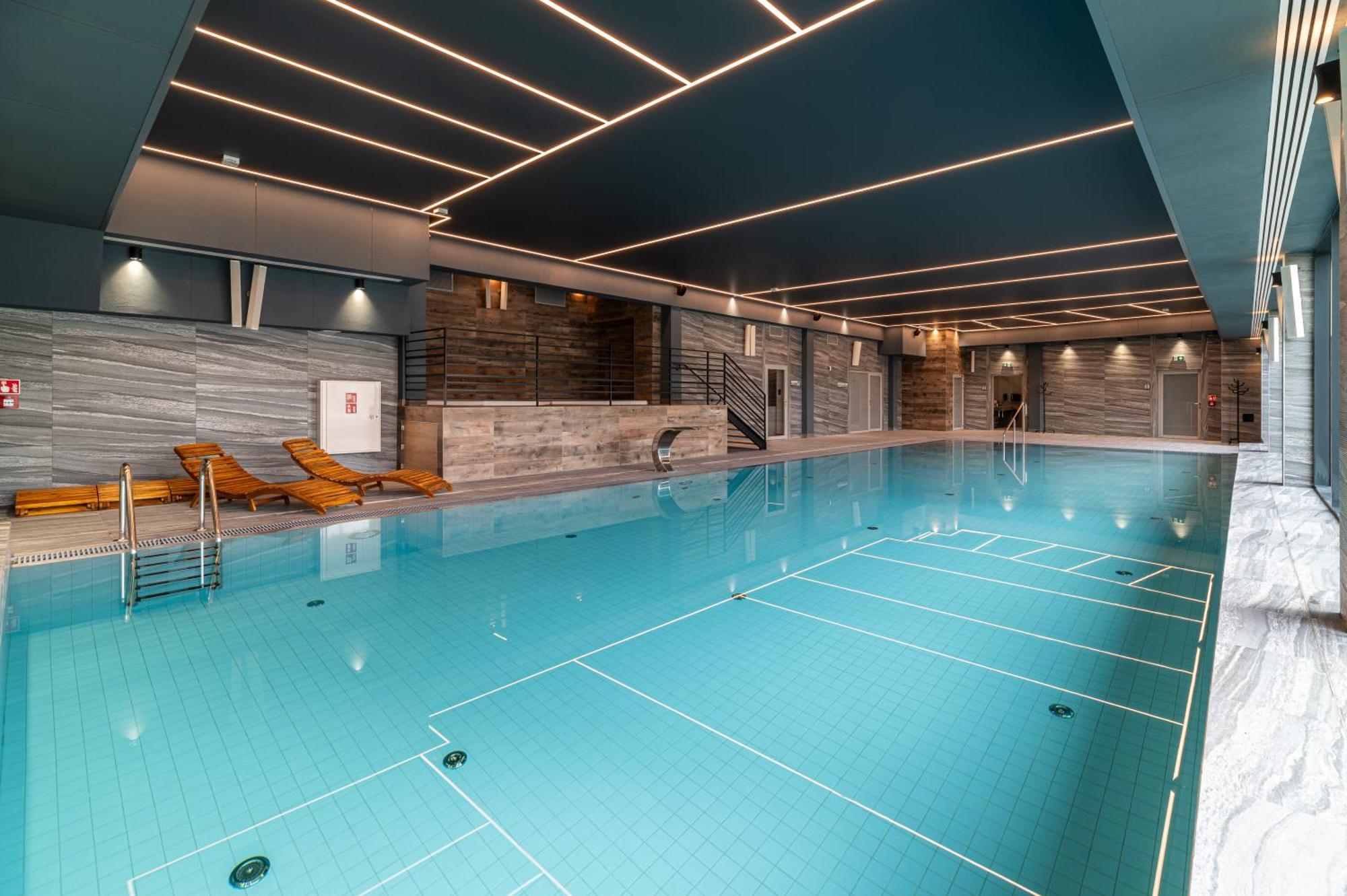 3l Kasprowicza 20c Free Pool, Sauna And Gym